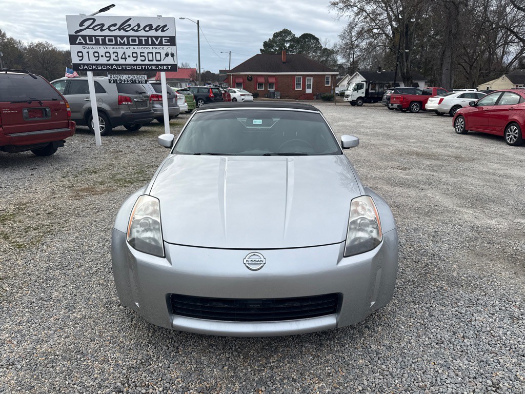 2004 Nissan 350Z Image 2