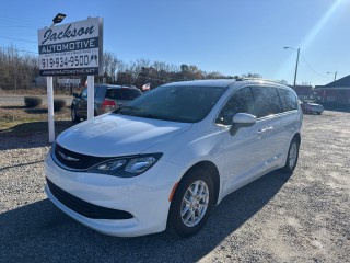 Image for 2020 Chrysler Voyager LXI ID: 7090324