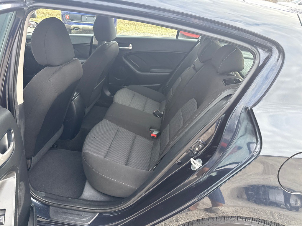 2017 Kia Forte Image 14