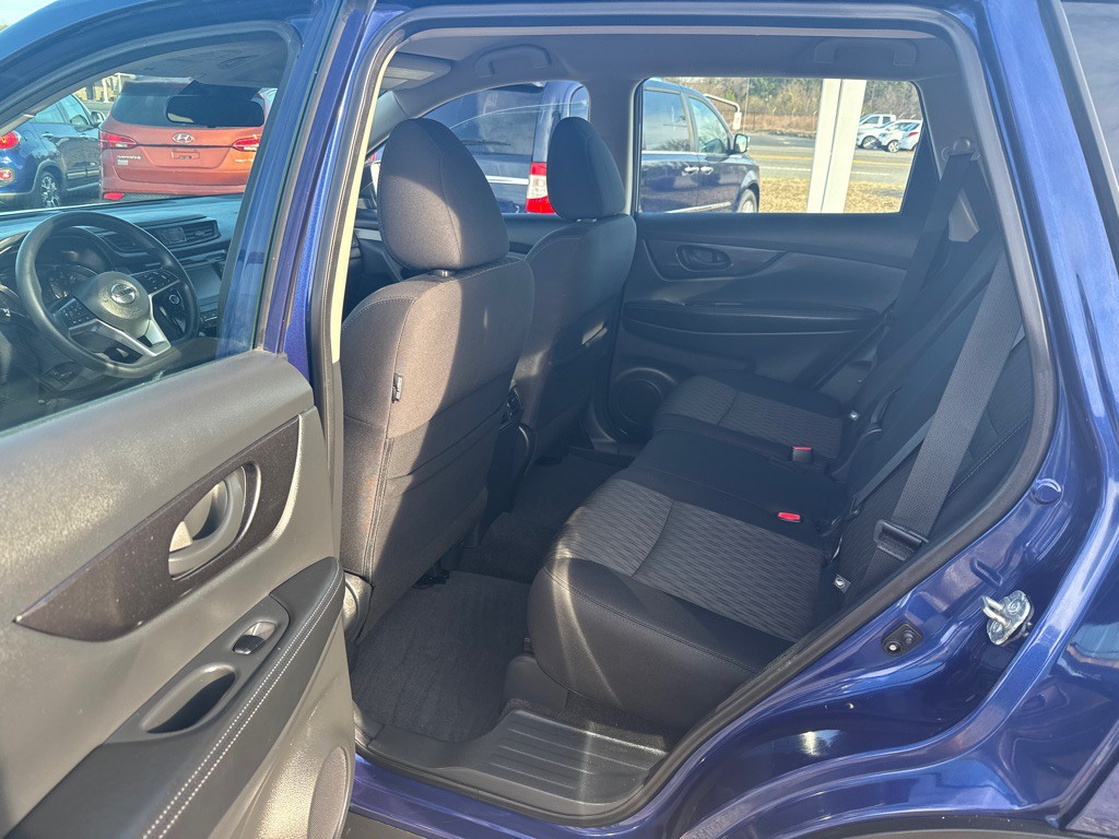2019 Nissan Rogue Image 10