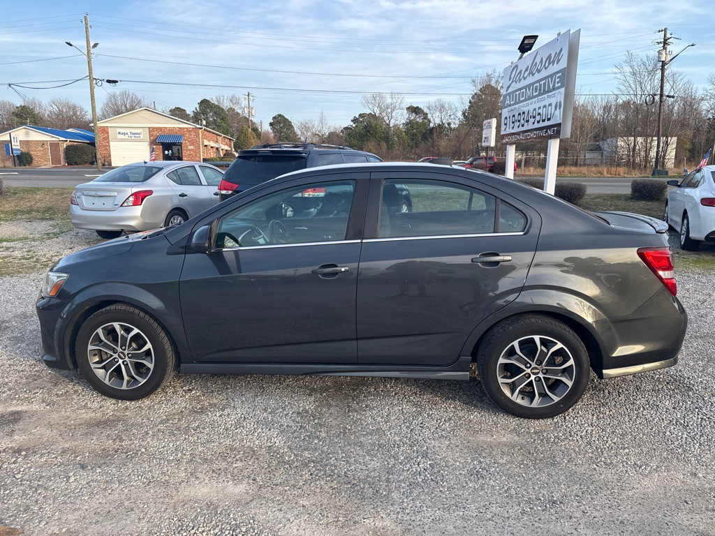 2017 Chevrolet Sonic Image 7