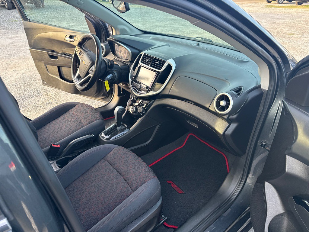 2017 Chevrolet Sonic Image 10