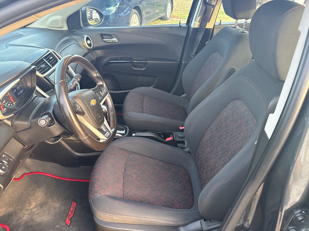 2017 Chevrolet Sonic Image 12