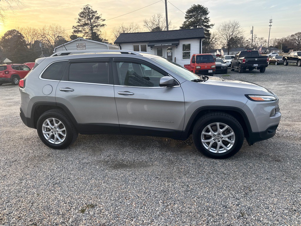 2016 Jeep Cherokee Image 4