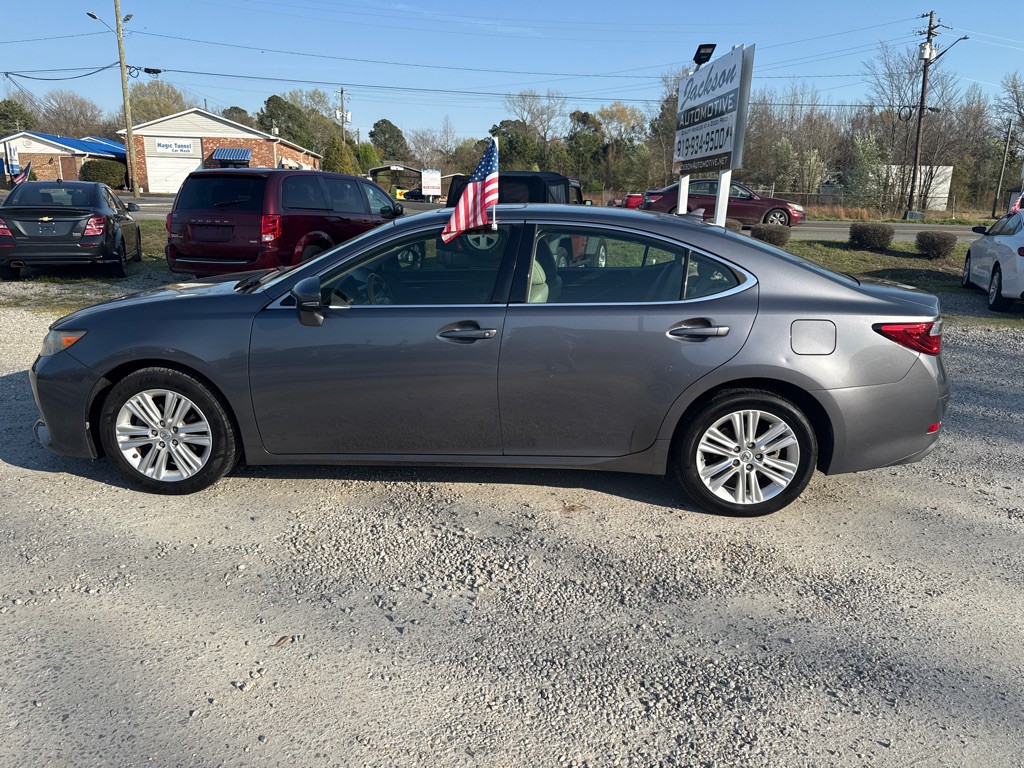 2013 Lexus ES Image 7