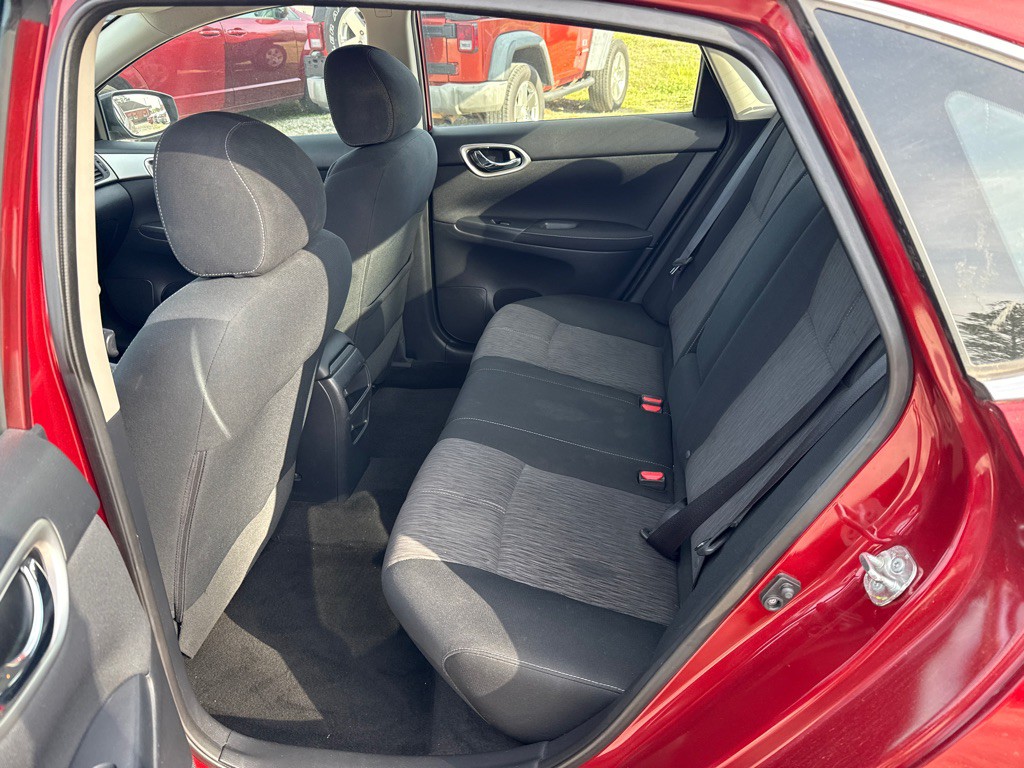 2015 Nissan Sentra Image 10