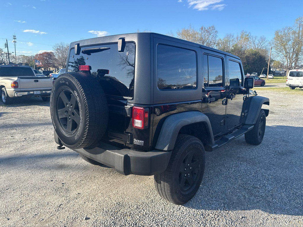 2011 Jeep Wrangler Unlimited Image 5
