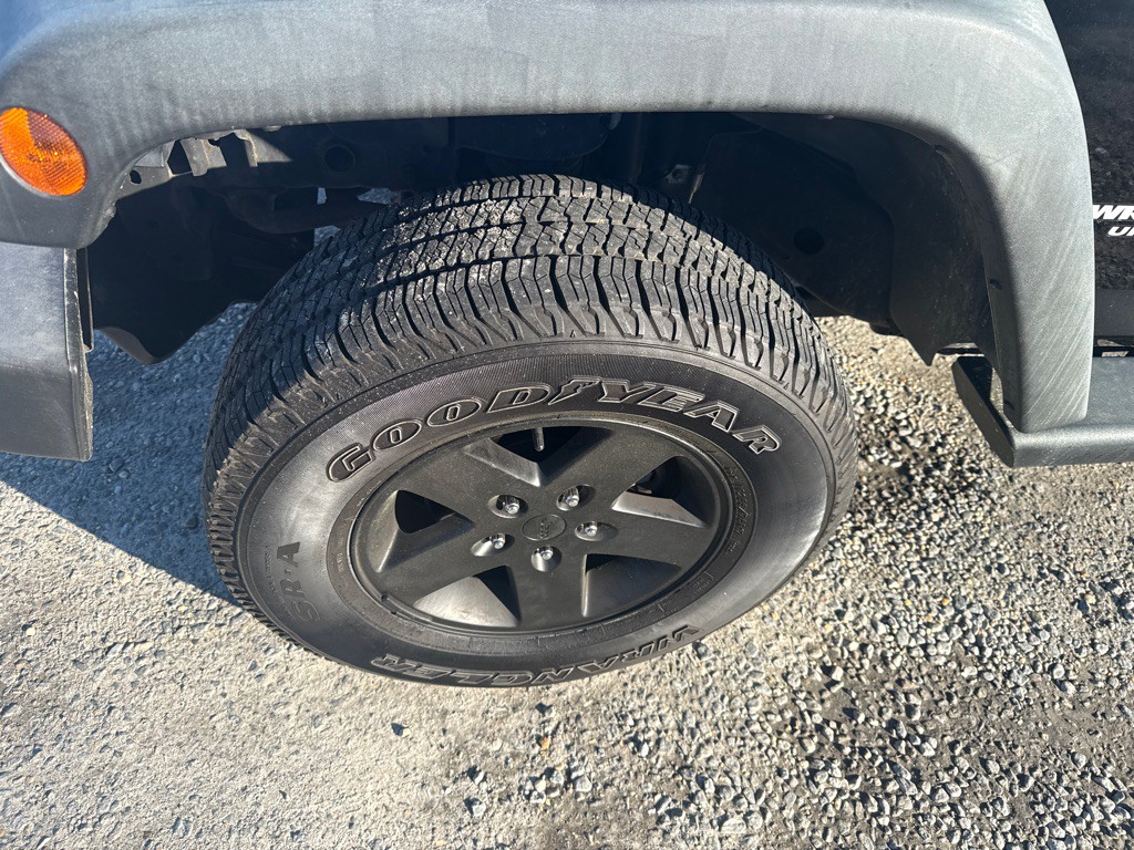 2011 Jeep Wrangler Unlimited Image 8