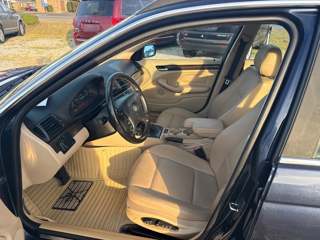 2001 BMW 3 Series Image 8