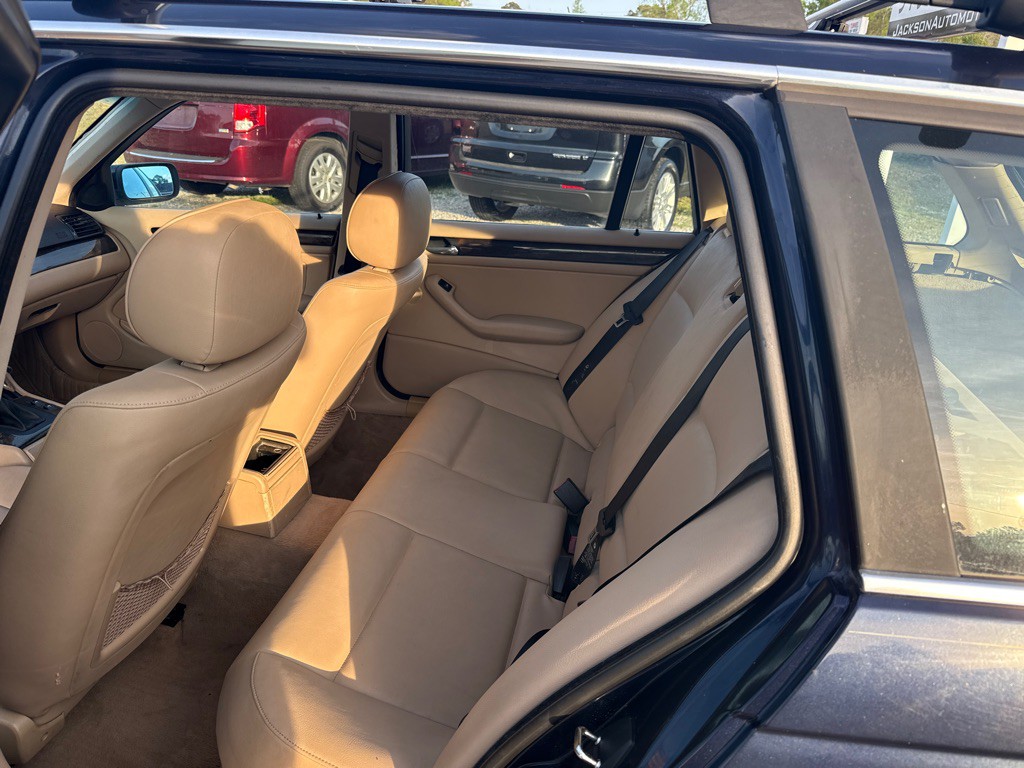 2001 BMW 3 Series Image 10