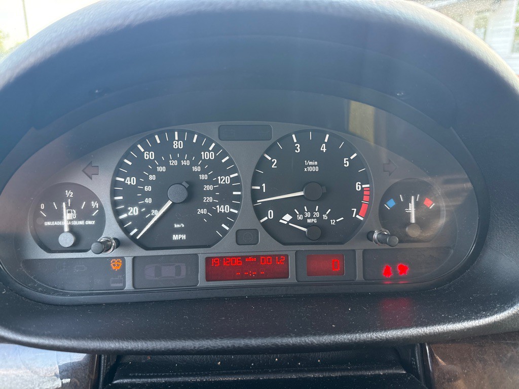 2001 BMW 3 Series Image 12