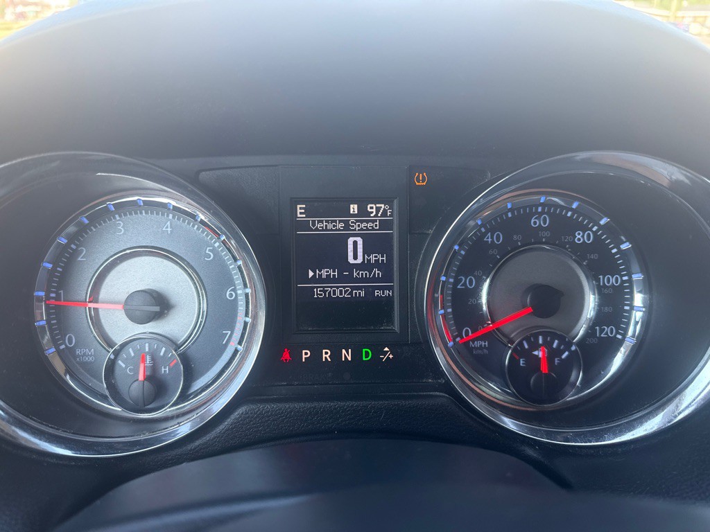 2014 Chrysler Town & Country Image 13