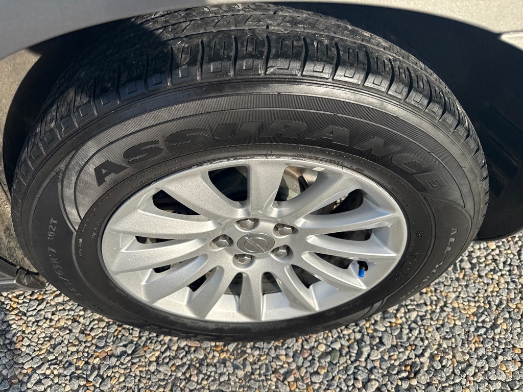 2014 Chrysler 300 Image 8