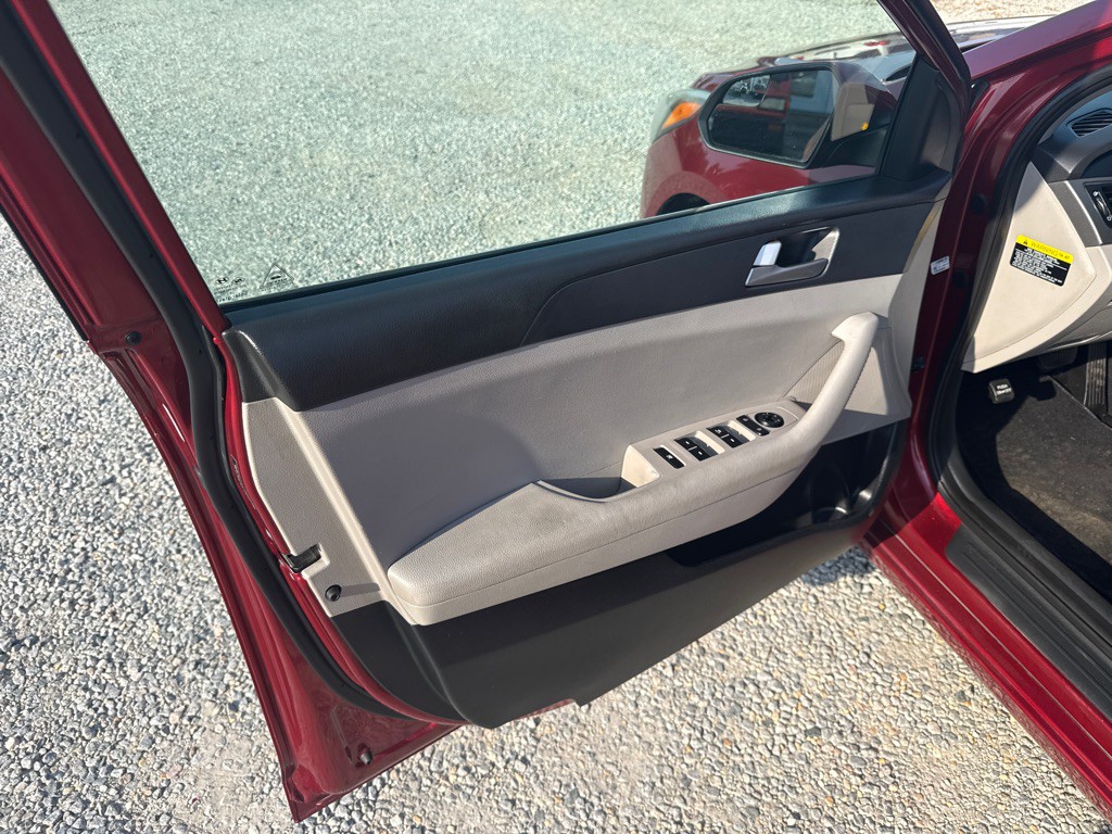 2016 Hyundai Sonata Image 10