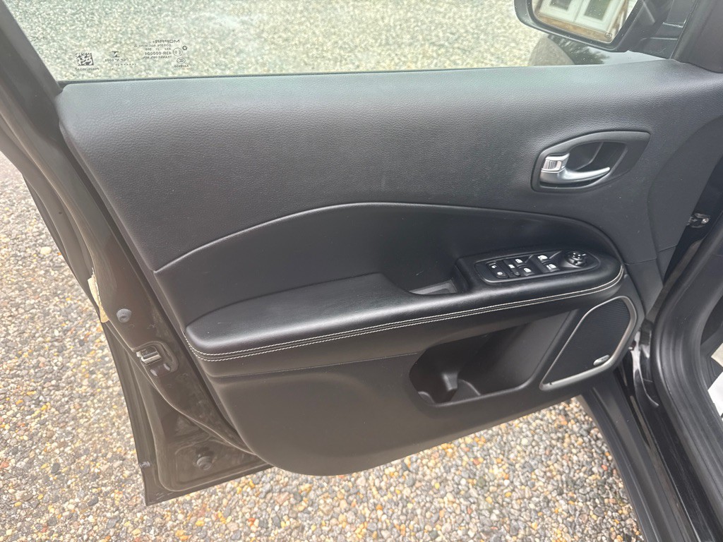 2021 Jeep Compass Image 10
