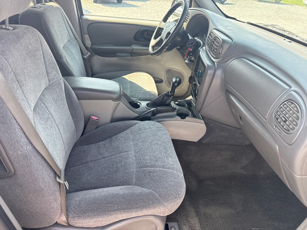 2004 Chevrolet Trailblazer Image 12