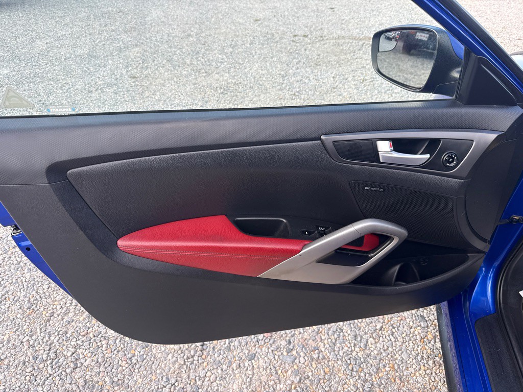 2014 Hyundai Veloster Image 11