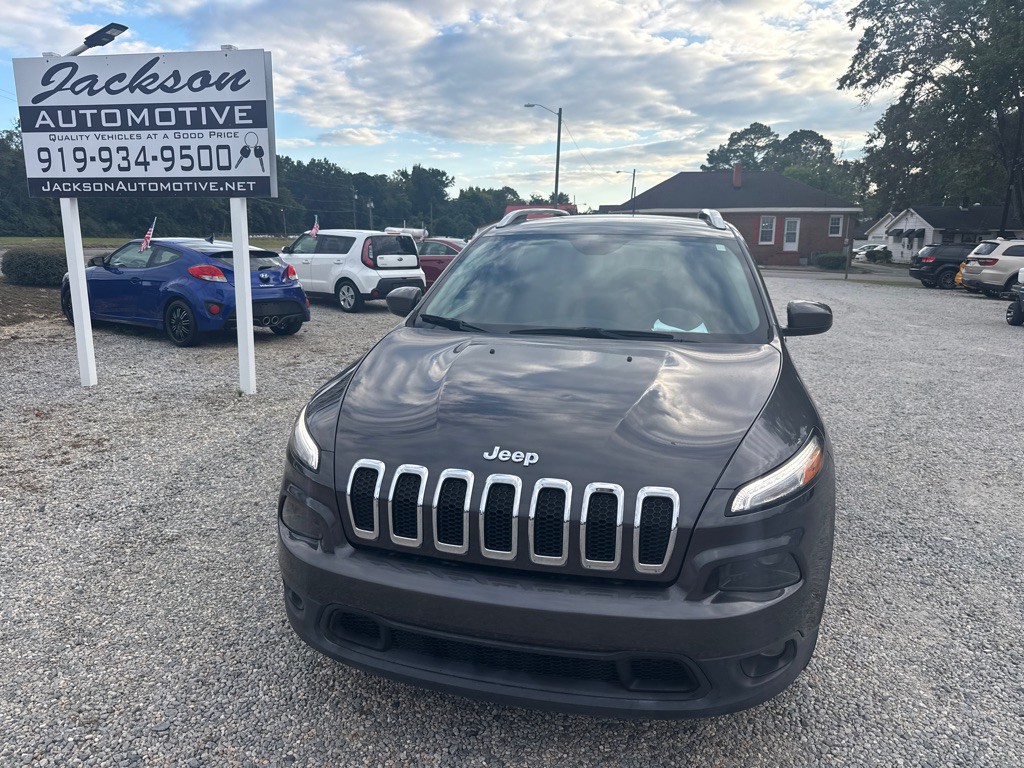 2017 Jeep Cherokee Image 2