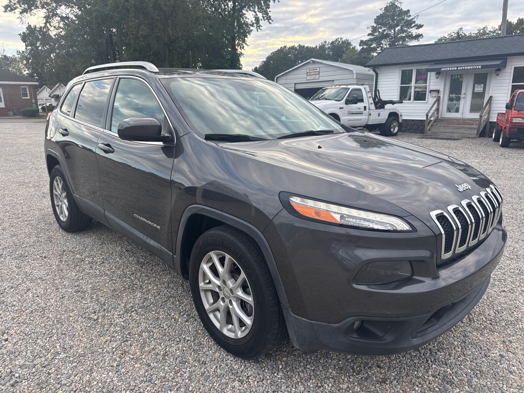 2017 Jeep Cherokee Image 3