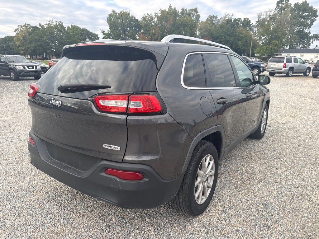 2017 Jeep Cherokee Image 5