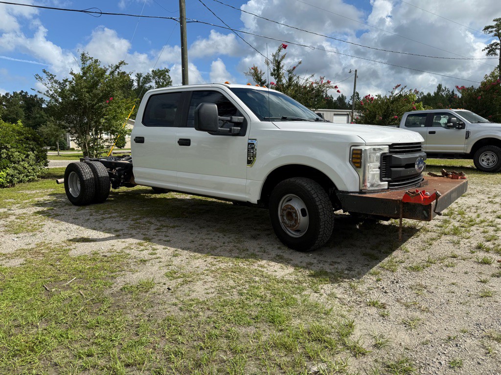 2019 Ford F-350 Image 2