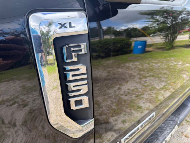2017 Ford F-250 Image 6