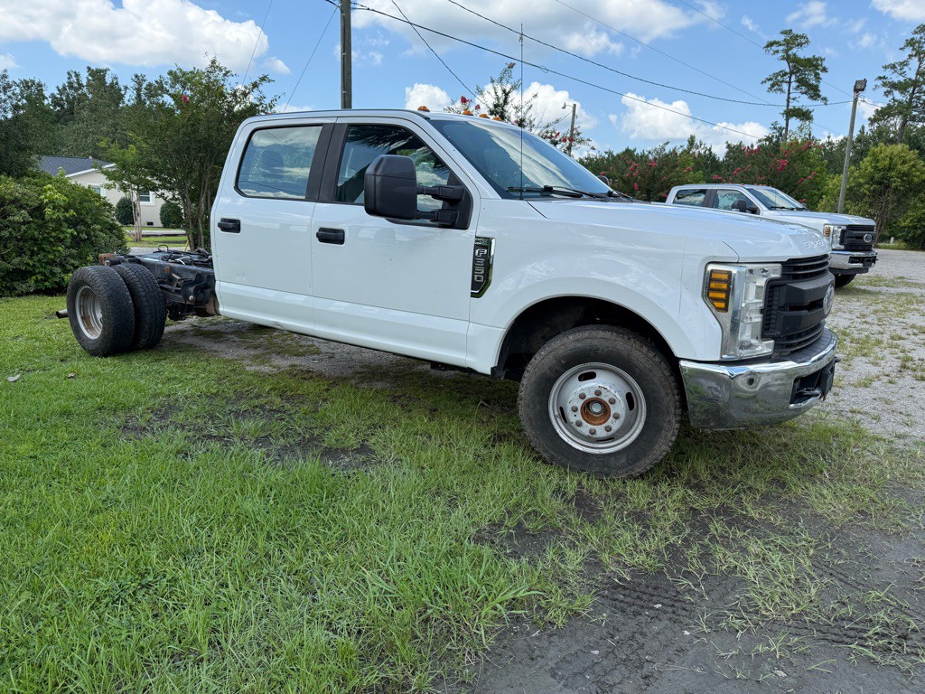 2019 Ford F-350 Image 2