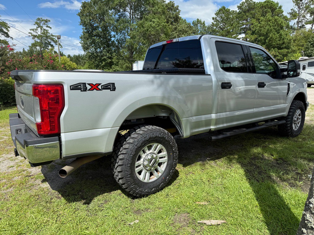 2017 Ford F-250 Image 3