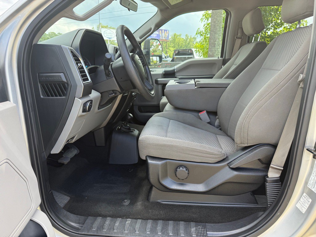 2017 Ford F-250 Image 8