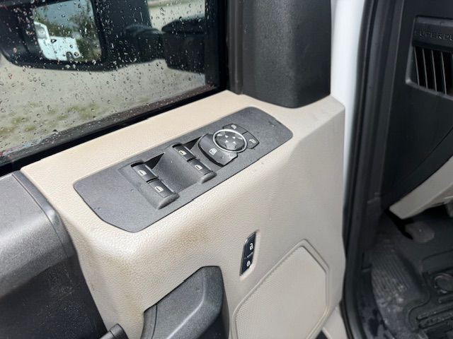 2017 Ford F-250 Image 9