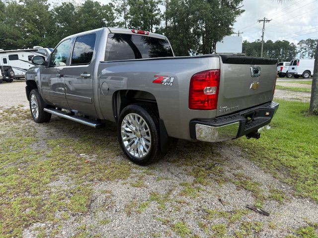 2007 Chevrolet Silverado 1500 Image 2