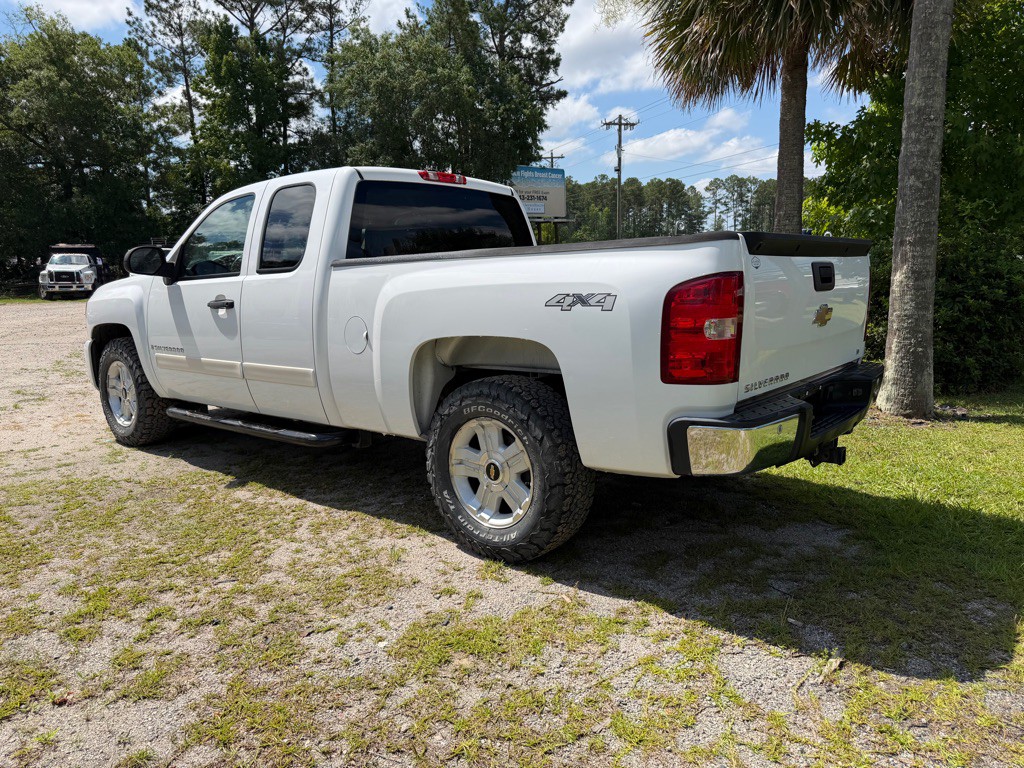 2008 Chevrolet Silverado 1500 Image 3
