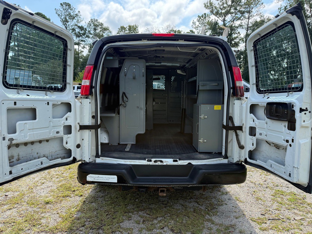 2015 Chevrolet Express Image 8