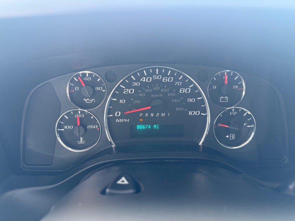2015 Chevrolet Express Image 17
