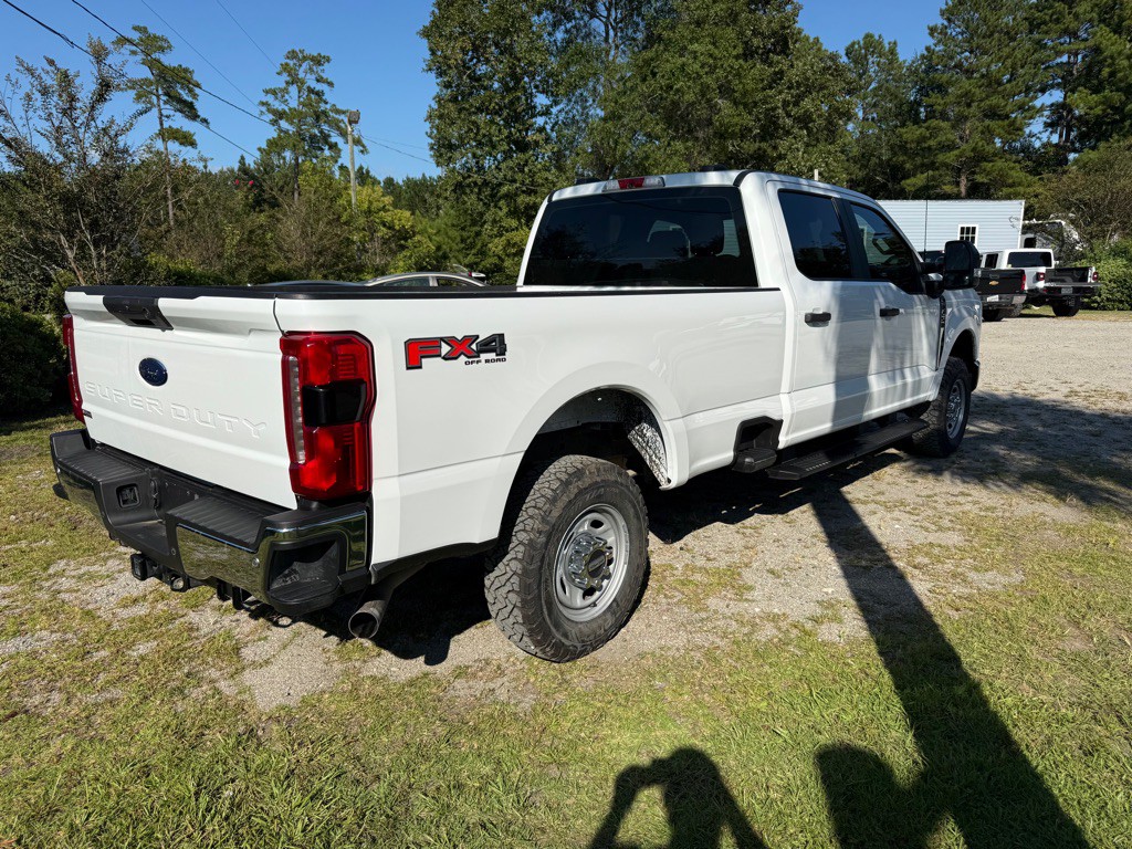 2023 Ford F-250 Image 3
