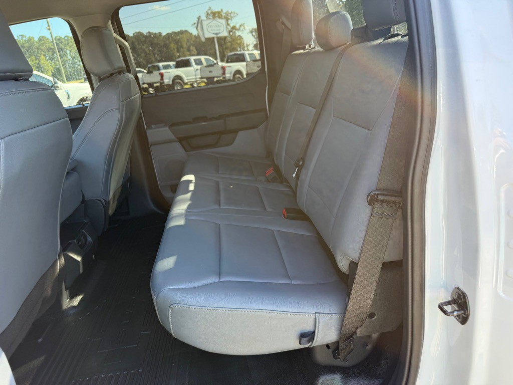 2023 Ford F-250 Image 8