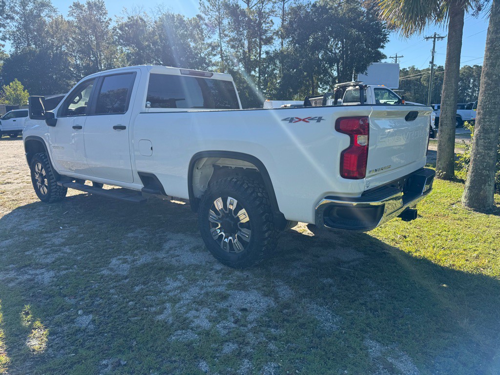 2023 Chevrolet Silverado 1500 Image 2