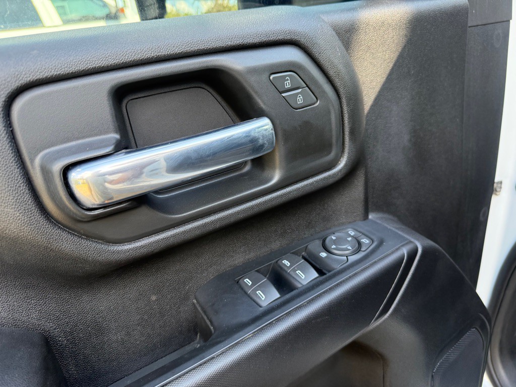 2023 Chevrolet Silverado 1500 Image 11