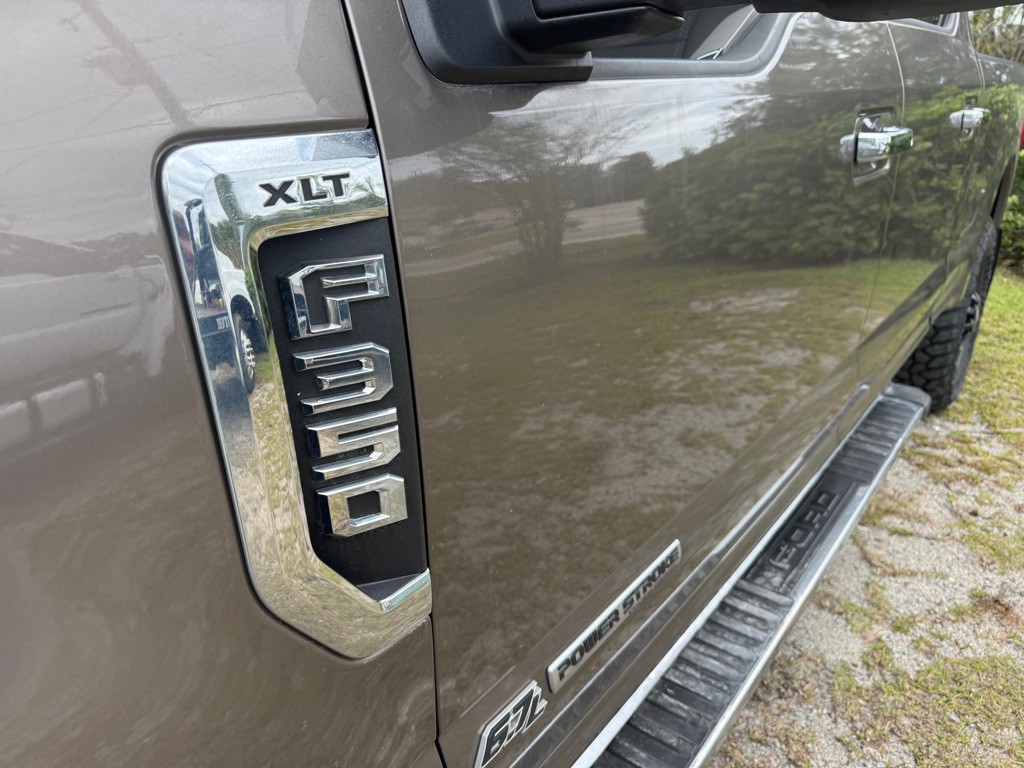 2022 Ford F-350 Image 5