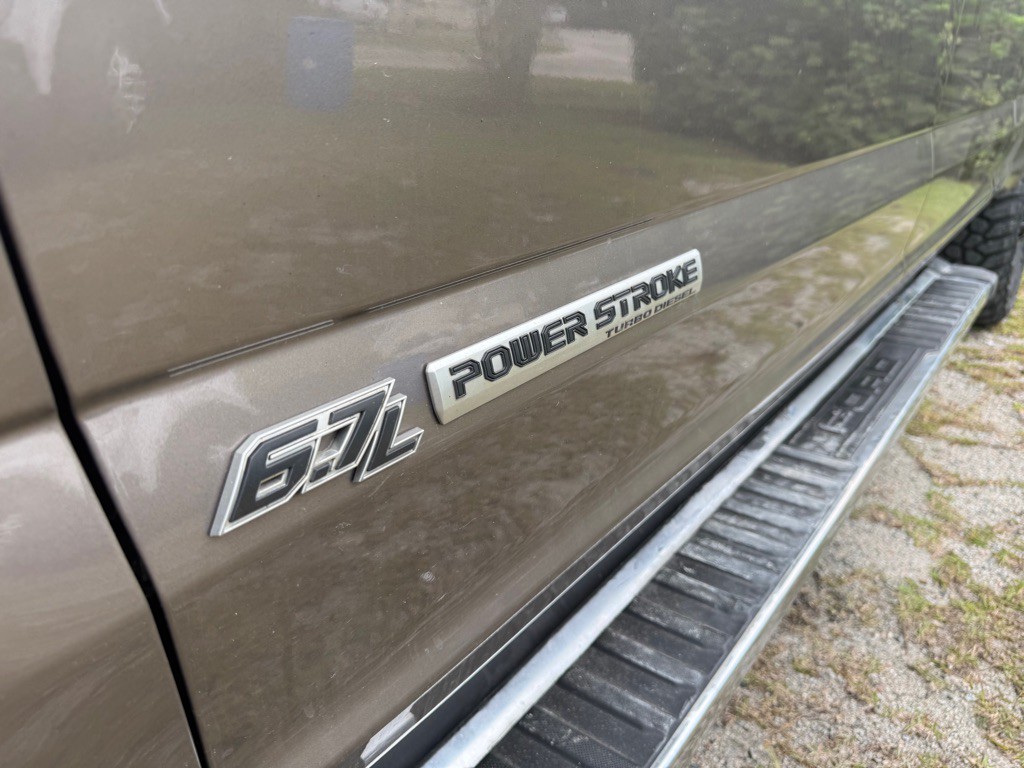 2022 Ford F-350 Image 6
