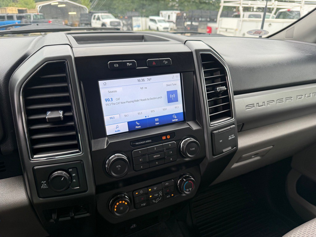 2022 Ford F-350 Image 13