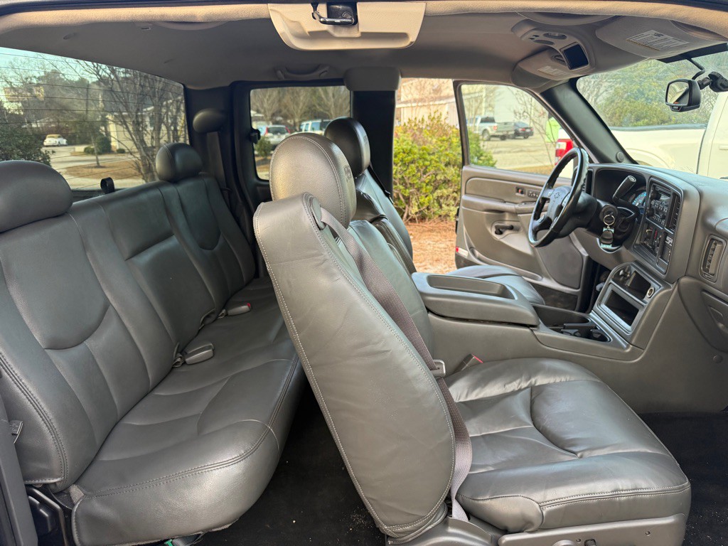2004 Chevrolet Silverado 1500 Image 6
