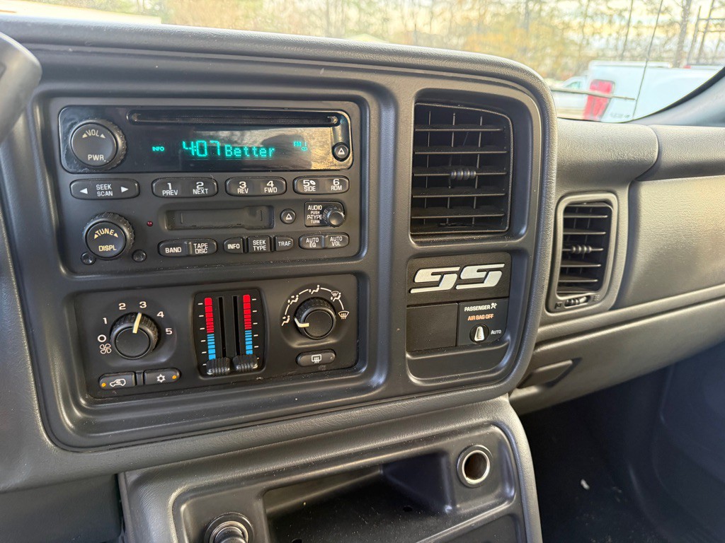 2004 Chevrolet Silverado 1500 Image 7