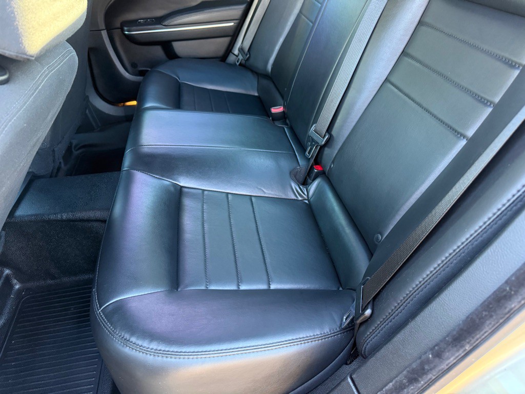 2017 Dodge Charger Image 7