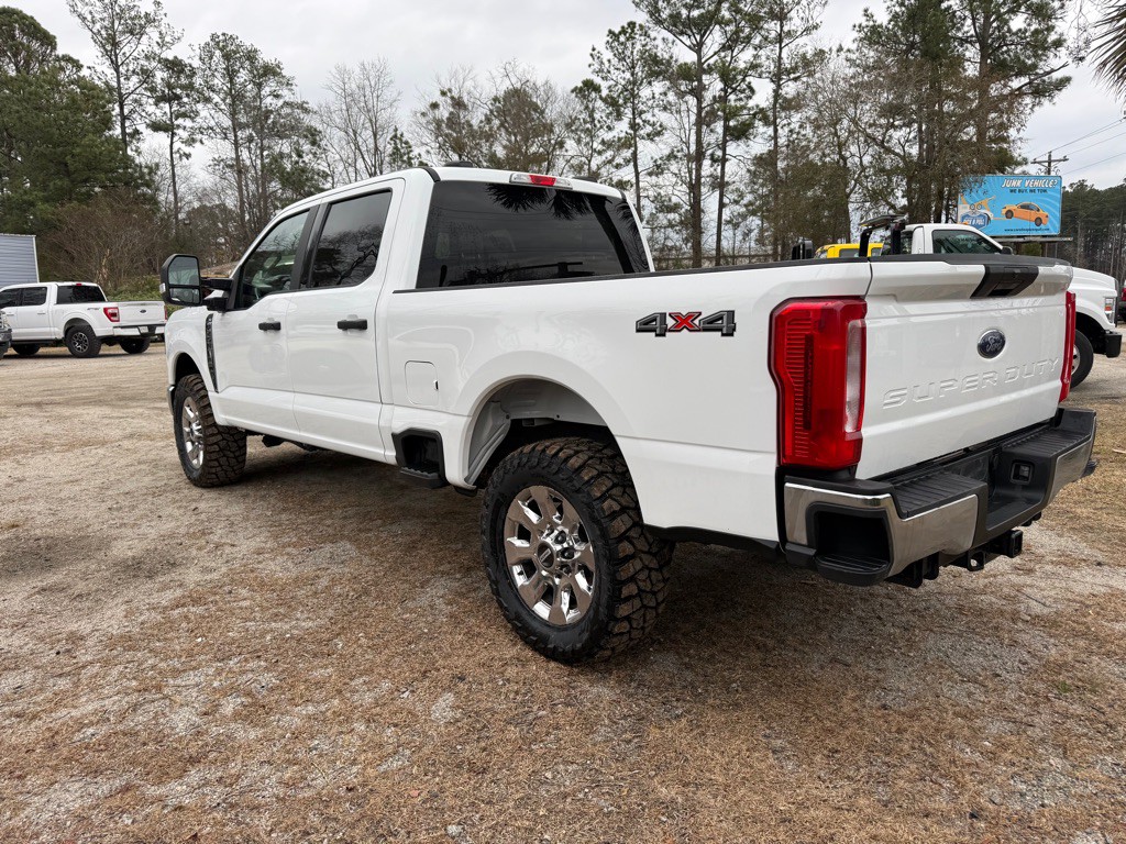 2024 Ford F-250 Image 2