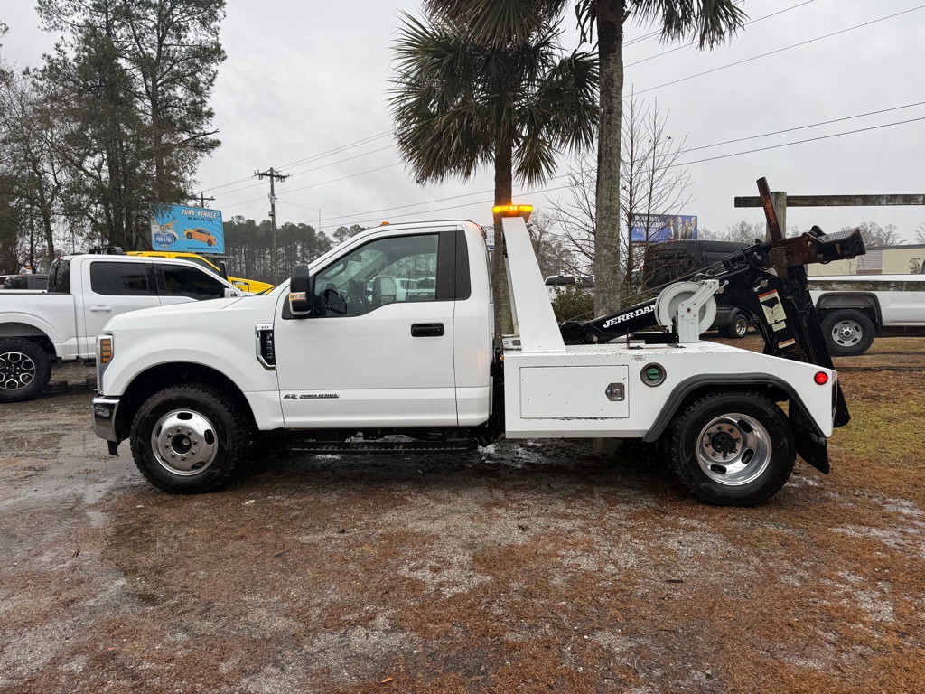 2019 Ford F-350 Image 2