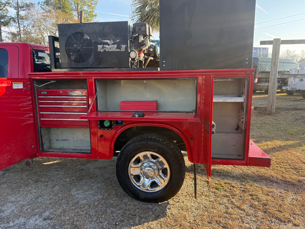 2017 RAM 3500 Image 6