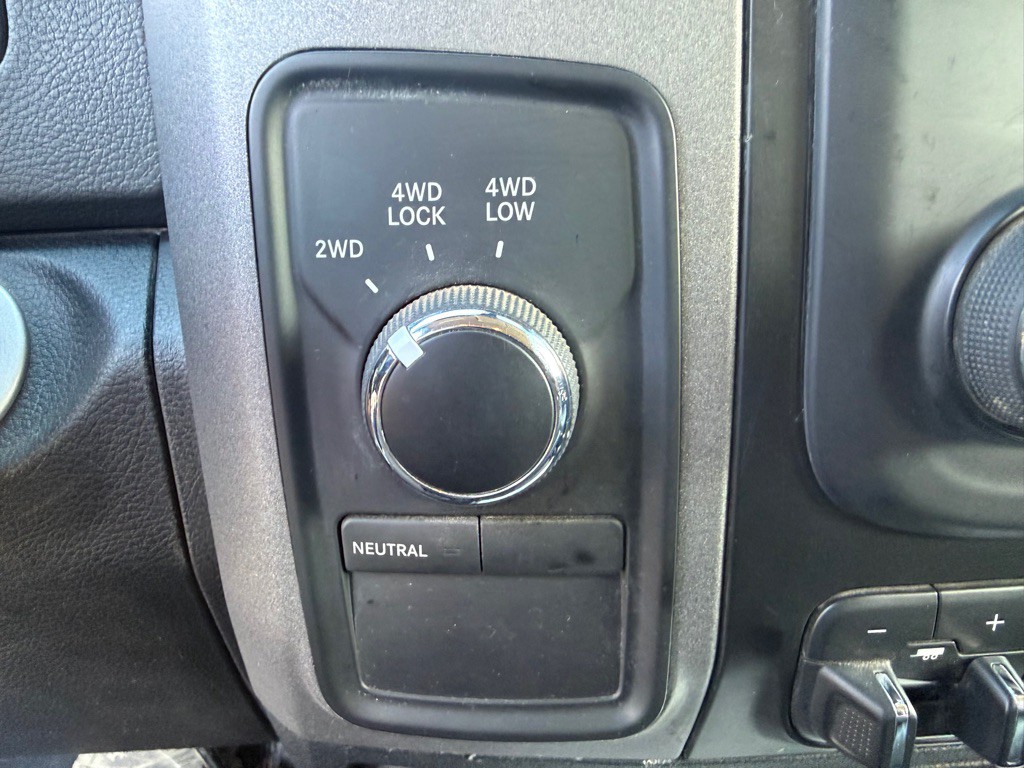 2017 RAM 3500 Image 16