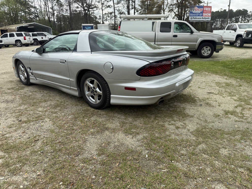 2000 Pontiac Firebird Image 3