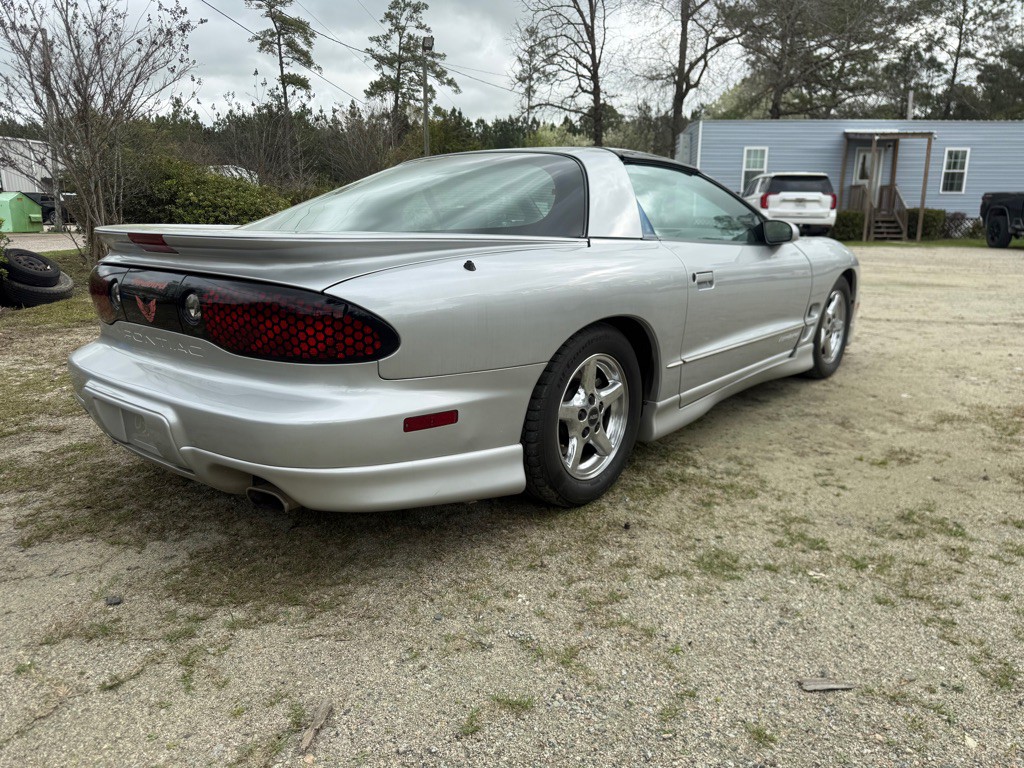 2000 Pontiac Firebird Image 4